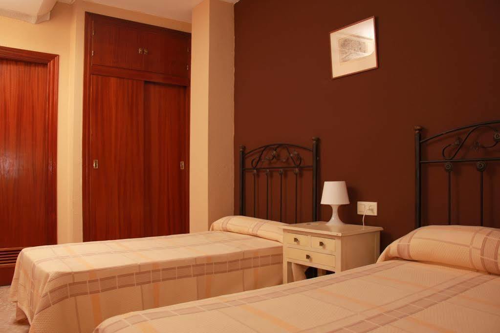 Hostal Tilos Malaga Exterior photo