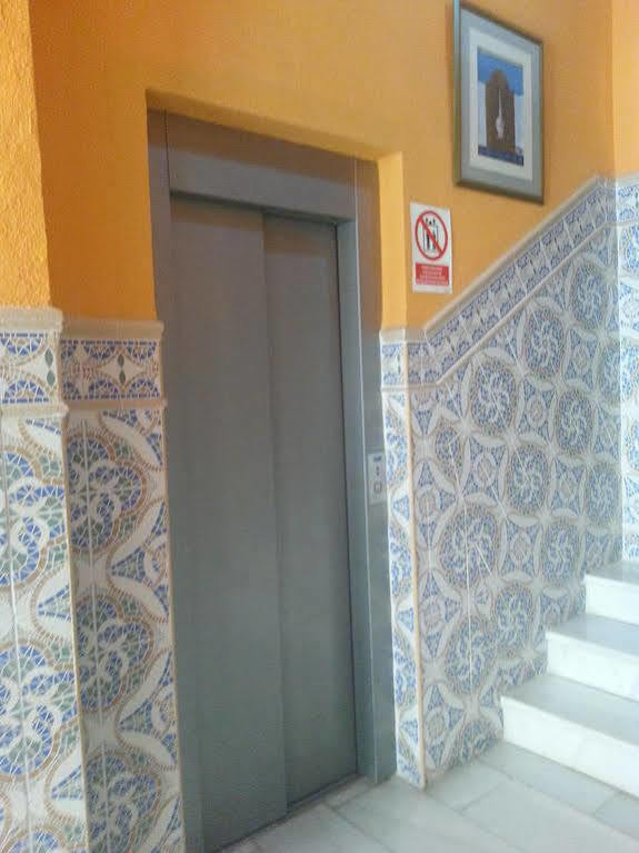 Hostal Tilos Malaga Exterior photo