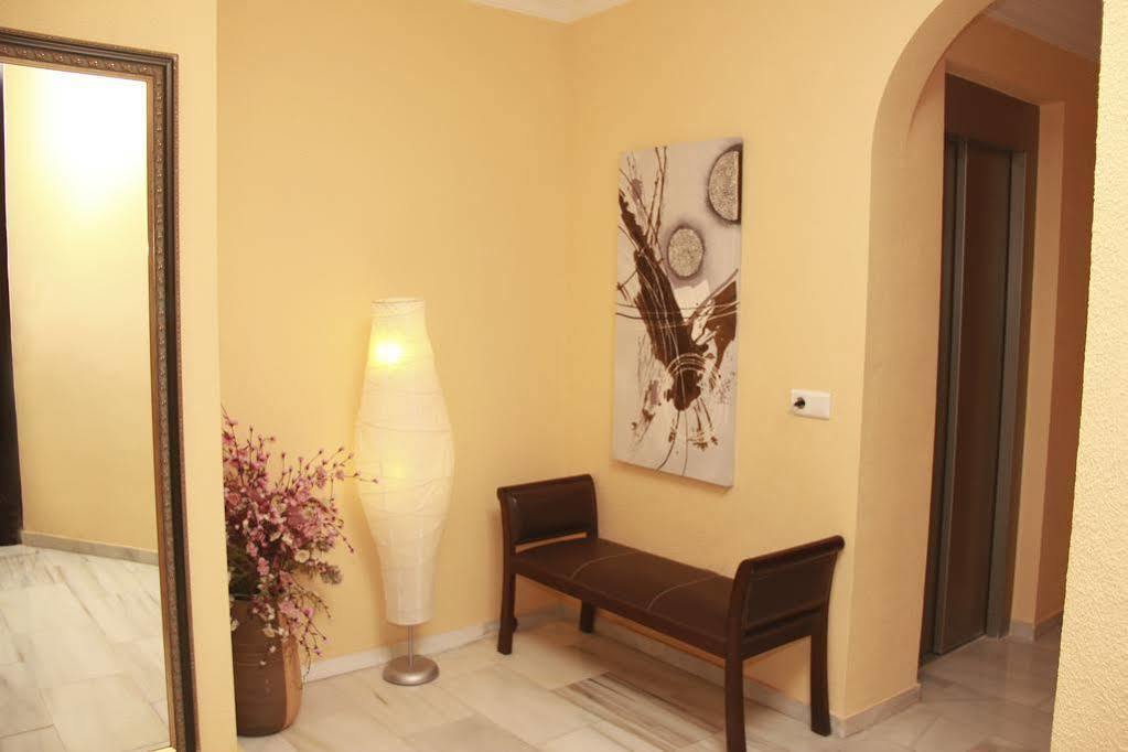 Hostal Tilos Malaga Exterior photo